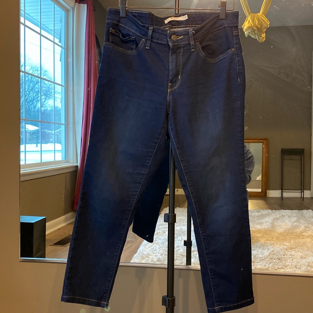 Levi’s- 711- Dark wash- size 30